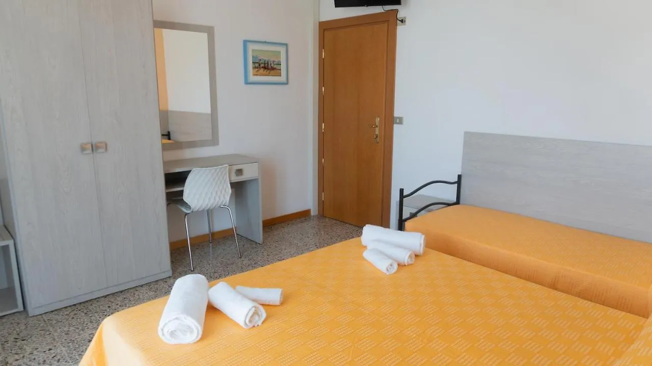 B&B Hotel Villa Nora ベラーリア・イジェア・マリーナ 2*,  イタリア