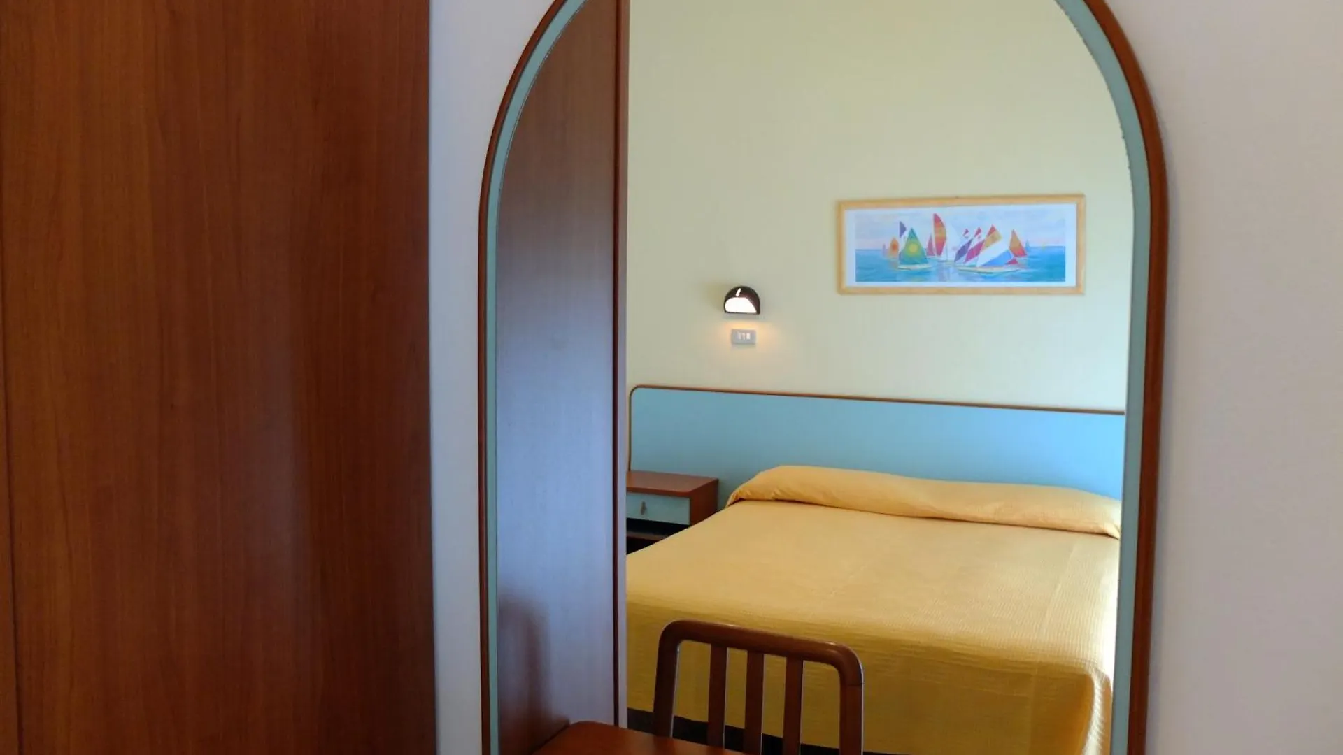 B&B Hotel Villa Nora ベラーリア・イジェア・マリーナ イタリア