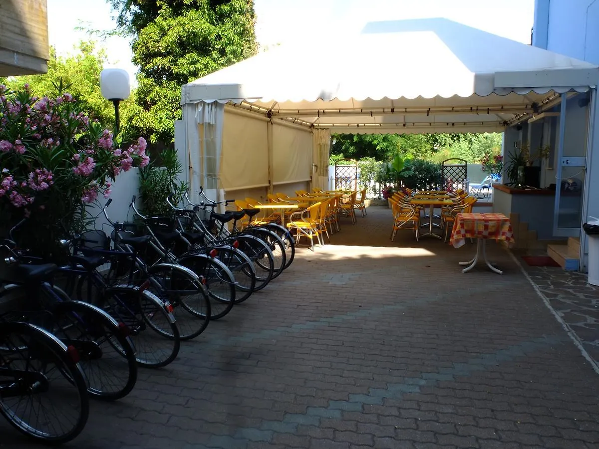 B&B Hotel Villa Nora ベラーリア・イジェア・マリーナ